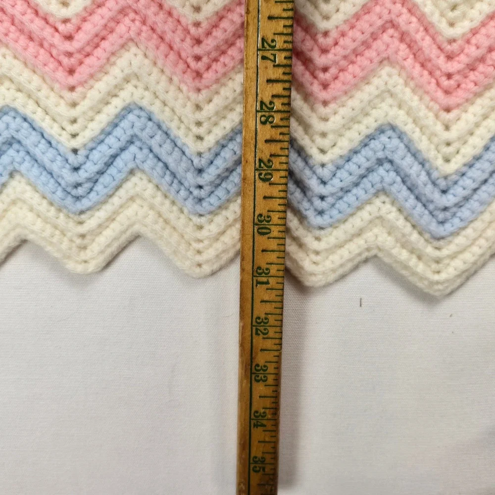 Handmade Crochet‎ Baby Blanket Chevron Ripple Cream Pink Blue Pastel Nursery